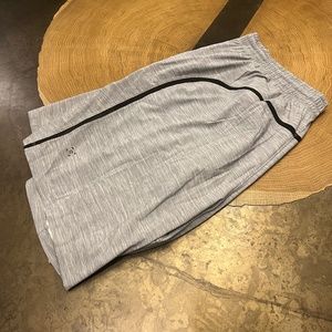 Lululemon Pace Breaker Short *9" Gray, Size L